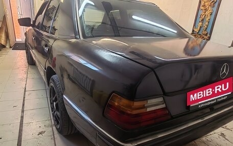 Mercedes-Benz W124, 1990 год, 700 000 рублей, 3 фотография