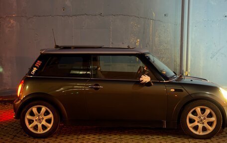 MINI Hatch, 2006 год, 600 000 рублей, 4 фотография
