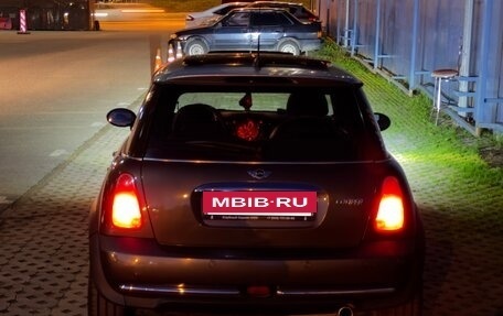 MINI Hatch, 2006 год, 600 000 рублей, 3 фотография