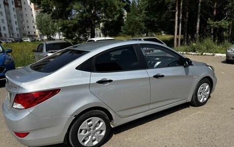 Hyundai Solaris II рестайлинг, 2011 год, 585 000 рублей, 2 фотография