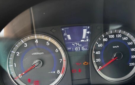Hyundai Solaris II рестайлинг, 2011 год, 585 000 рублей, 6 фотография