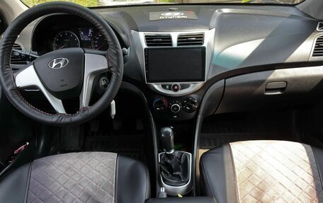 Hyundai Solaris II рестайлинг, 2011 год, 585 000 рублей, 7 фотография
