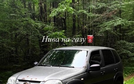 Chevrolet Niva I рестайлинг, 2017 год, 680 000 рублей, 6 фотография
