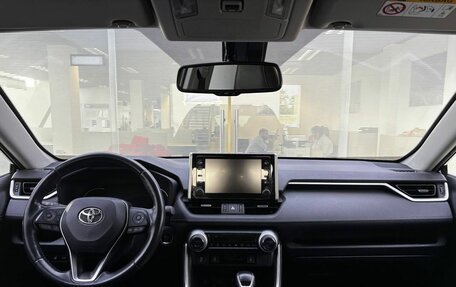 Toyota RAV4, 2021 год, 3 799 000 рублей, 17 фотография