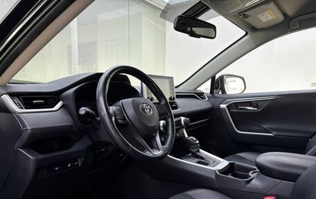 Toyota RAV4, 2021 год, 3 799 000 рублей, 20 фотография