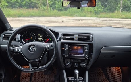 Volkswagen Jetta VI, 2016 год, 1 400 000 рублей, 12 фотография