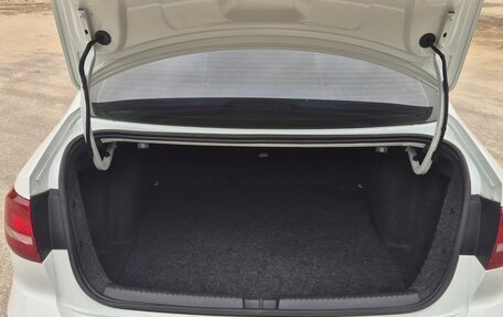 Volkswagen Jetta VI, 2016 год, 1 400 000 рублей, 13 фотография