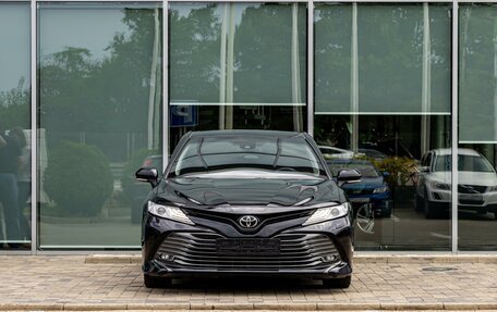 Toyota Camry, 2018 год, 2 595 000 рублей, 2 фотография