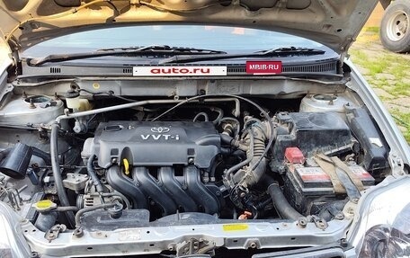 Toyota Corolla, 2004 год, 550 000 рублей, 8 фотография
