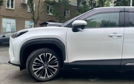Toyota Yaris Cross, 2022 год, 1 900 000 рублей, 6 фотография