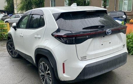 Toyota Yaris Cross, 2022 год, 1 900 000 рублей, 8 фотография