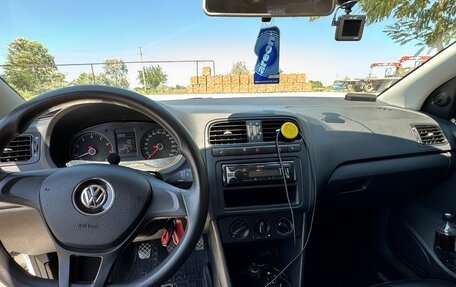 Volkswagen Polo VI (EU Market), 2017 год, 1 050 000 рублей, 21 фотография