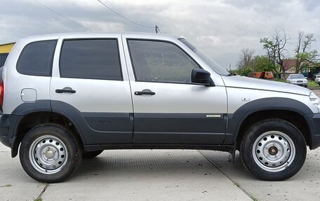 Chevrolet Niva I рестайлинг, 2012 год, 480 000 рублей, 3 фотография