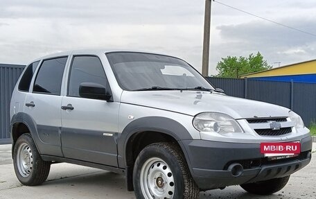 Chevrolet Niva I рестайлинг, 2012 год, 480 000 рублей, 2 фотография