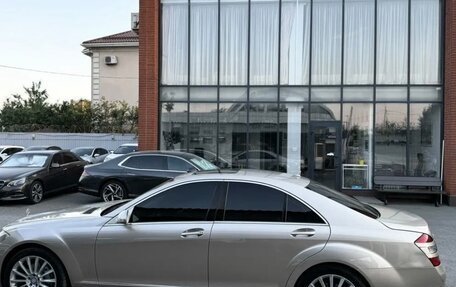 Mercedes-Benz S-Класс, 2005 год, 1 190 000 рублей, 1 фотография