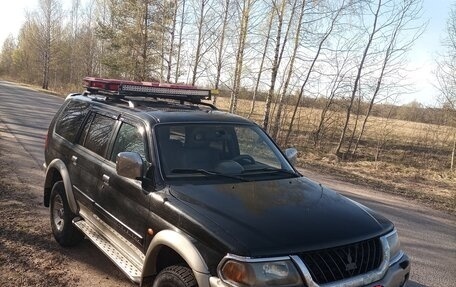Mitsubishi Pajero Sport II рестайлинг, 2004 год, 850 000 рублей, 4 фотография