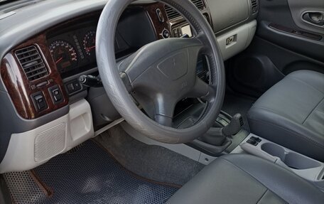 Mitsubishi Pajero Sport II рестайлинг, 2004 год, 850 000 рублей, 20 фотография