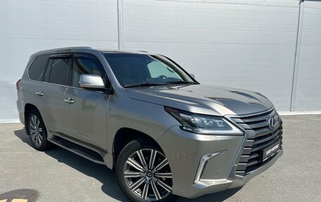 Lexus LX III, 2017 год, 6 494 000 рублей, 3 фотография