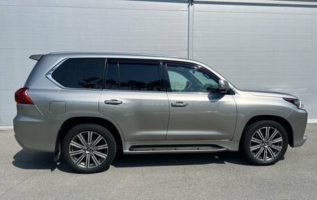 Lexus LX III, 2017 год, 6 494 000 рублей, 4 фотография