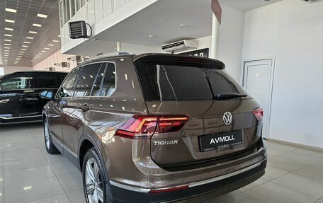 Volkswagen Tiguan II, 2018 год, 2 579 000 рублей, 8 фотография