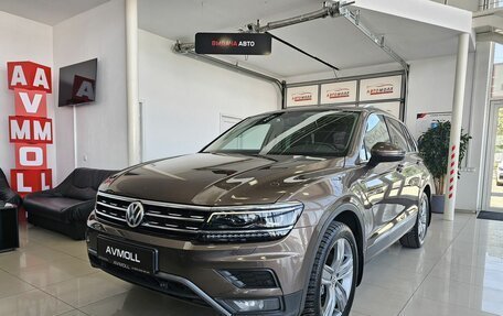 Volkswagen Tiguan II, 2018 год, 2 579 000 рублей, 2 фотография