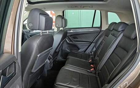 Volkswagen Tiguan II, 2018 год, 2 579 000 рублей, 16 фотография