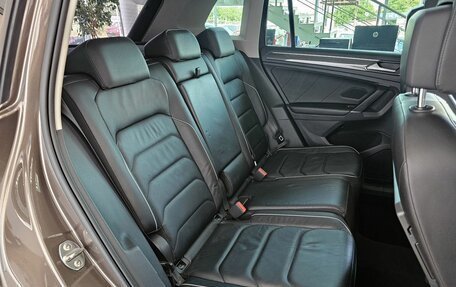 Volkswagen Tiguan II, 2018 год, 2 579 000 рублей, 20 фотография
