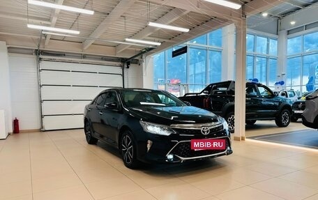 Toyota Camry, 2017 год, 2 399 000 рублей, 8 фотография