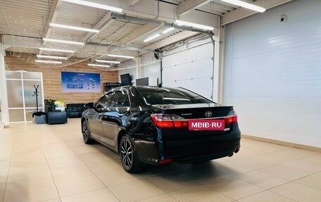 Toyota Camry, 2017 год, 2 399 000 рублей, 4 фотография
