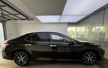 Toyota Camry, 2022 год, 3 050 000 рублей, 4 фотография