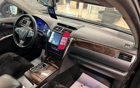 Toyota Camry, 2017 год, 2 399 000 рублей, 13 фотография