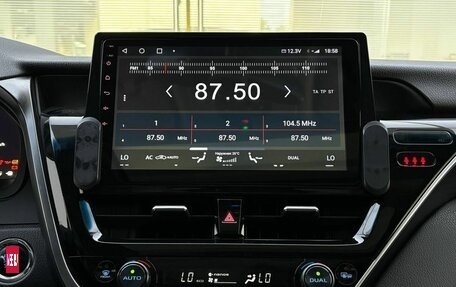 Toyota Camry, 2022 год, 3 050 000 рублей, 18 фотография