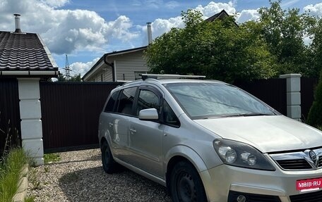 Opel Zafira B, 2012 год, 750 000 рублей, 4 фотография