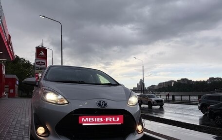 Toyota Aqua I, 2018 год, 1 290 000 рублей, 2 фотография