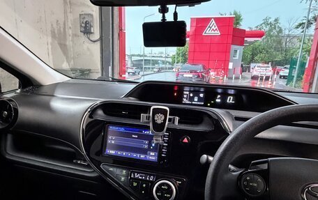 Toyota Aqua I, 2018 год, 1 290 000 рублей, 13 фотография