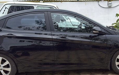 Hyundai Solaris II рестайлинг, 2011 год, 750 000 рублей, 8 фотография