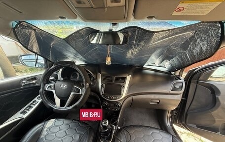 Hyundai Solaris II рестайлинг, 2011 год, 750 000 рублей, 5 фотография