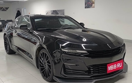 Chevrolet Camaro VI, 2020 год, 2 500 000 рублей, 3 фотография