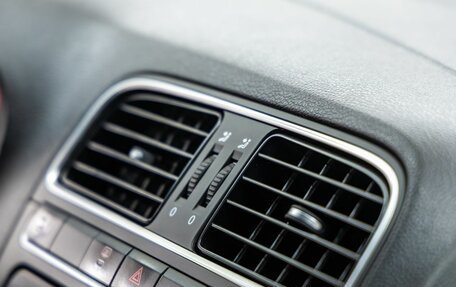 Volkswagen Polo VI (EU Market), 2012 год, 738 000 рублей, 25 фотография