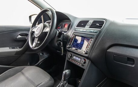 Volkswagen Polo VI (EU Market), 2012 год, 738 000 рублей, 29 фотография