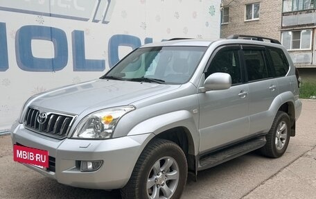 Toyota Land Cruiser Prado 120 рестайлинг, 2007 год, 2 000 000 рублей, 2 фотография