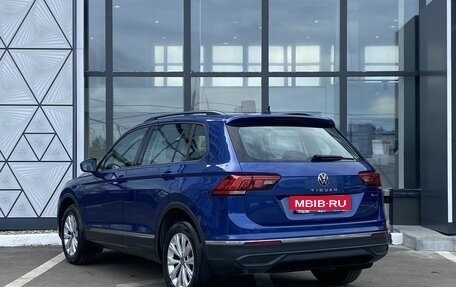Volkswagen Tiguan II, 2021 год, 3 399 000 рублей, 7 фотография