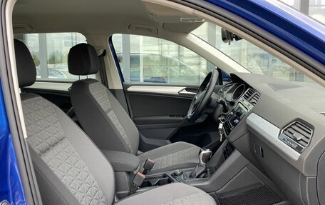 Volkswagen Tiguan II, 2021 год, 3 399 000 рублей, 19 фотография