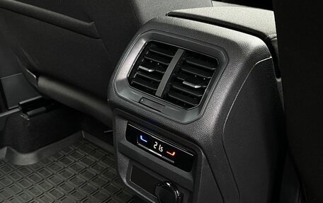 Volkswagen Tiguan II, 2021 год, 3 399 000 рублей, 21 фотография