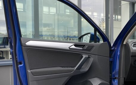 Volkswagen Tiguan II, 2021 год, 3 399 000 рублей, 16 фотография