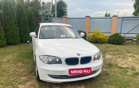 BMW 1 серия, 2011 год, 750 000 рублей, 1 фотография
