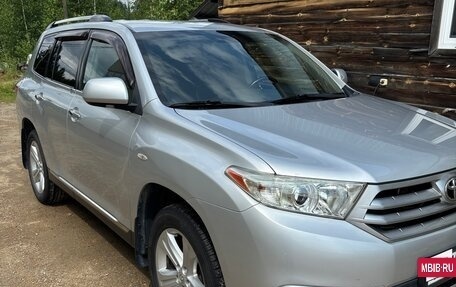 Toyota Highlander III, 2011 год, 2 100 000 рублей, 6 фотография