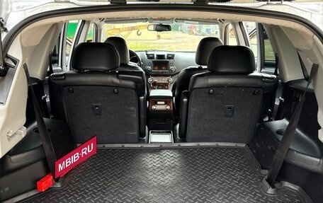 Toyota Highlander III, 2011 год, 2 100 000 рублей, 13 фотография