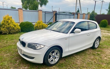 BMW 1 серия, 2011 год, 750 000 рублей, 3 фотография