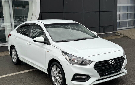 Hyundai Solaris II рестайлинг, 2017 год, 1 200 000 рублей, 3 фотография